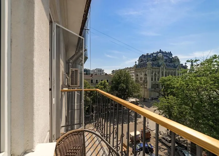 20 Deribasivska Design Odessa